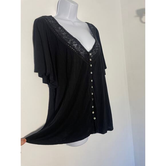 Torrid minimalist basic Black Lace Top 2X - Picture 5 of 7